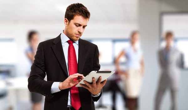 การบริหารจัดการอุปกรณ์พกพาของผู้ใช้งานภายในองค์กร: ภาระใหม่ของผู้ดูแลระบบ IT การบริหารจัดการอุปกรณ์พกพาของผู้ใช้งานภายในองค์กร: ภาระใหม่ของผู้ดูแลระบบ IT